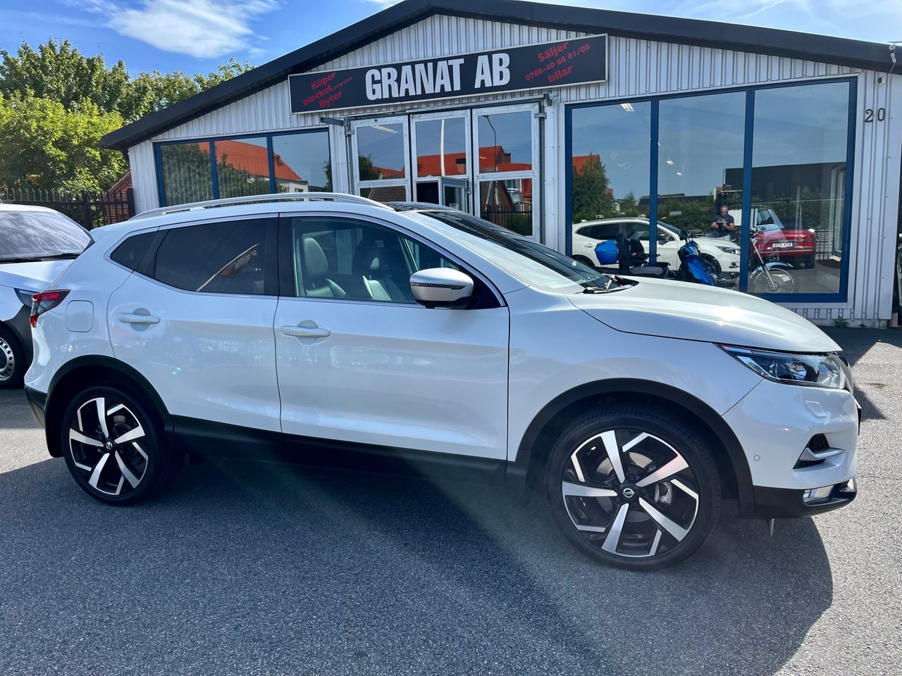 Nissan Qashqai 1.2 DIG-T Tekna+ 2018, photo 2/10