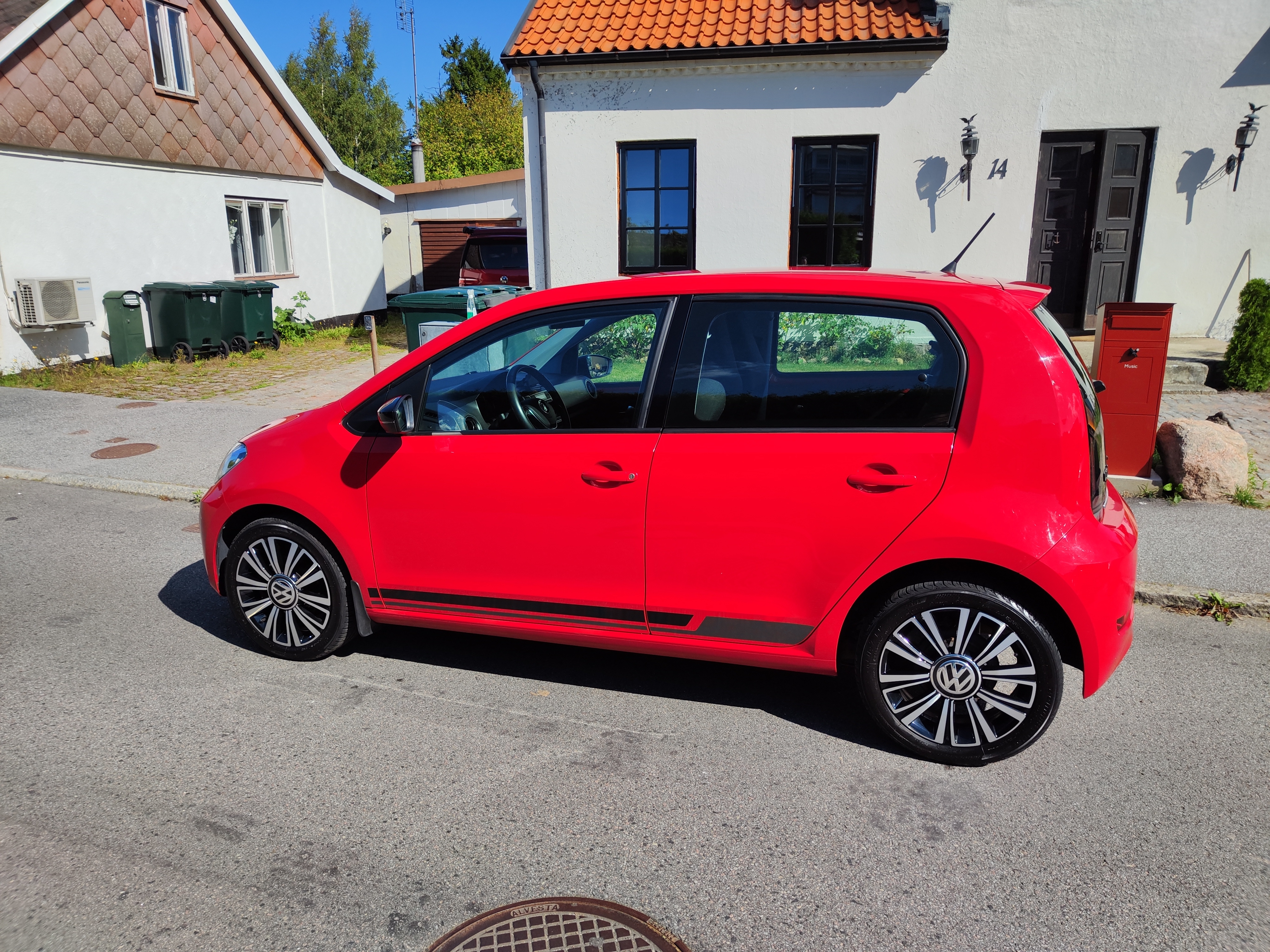 Volkswagen UP! 5-dörrar 1.0 MPI Manuell 2017, bild 2/7