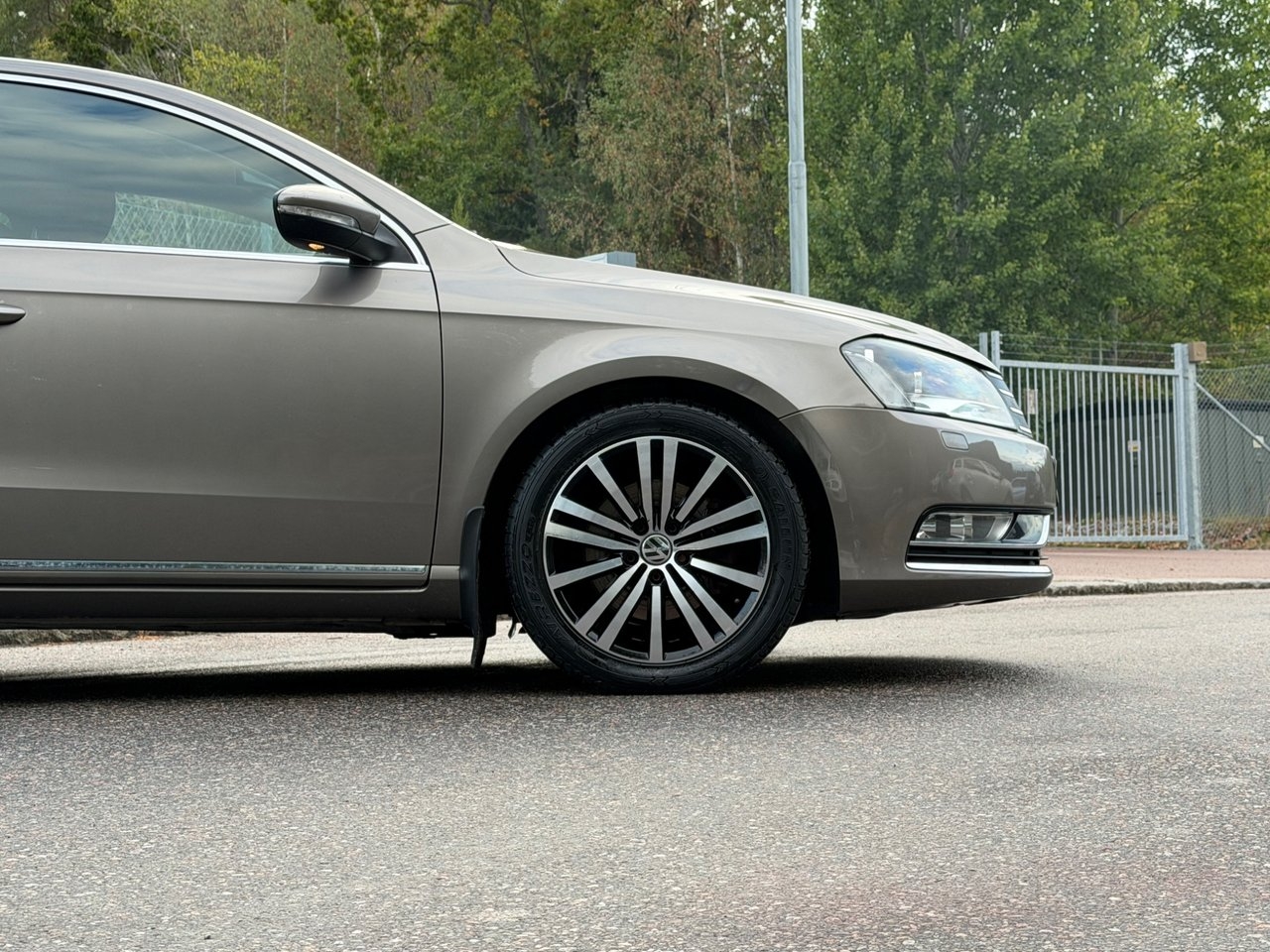 Volkswagen Passat 2012, bild 4/15