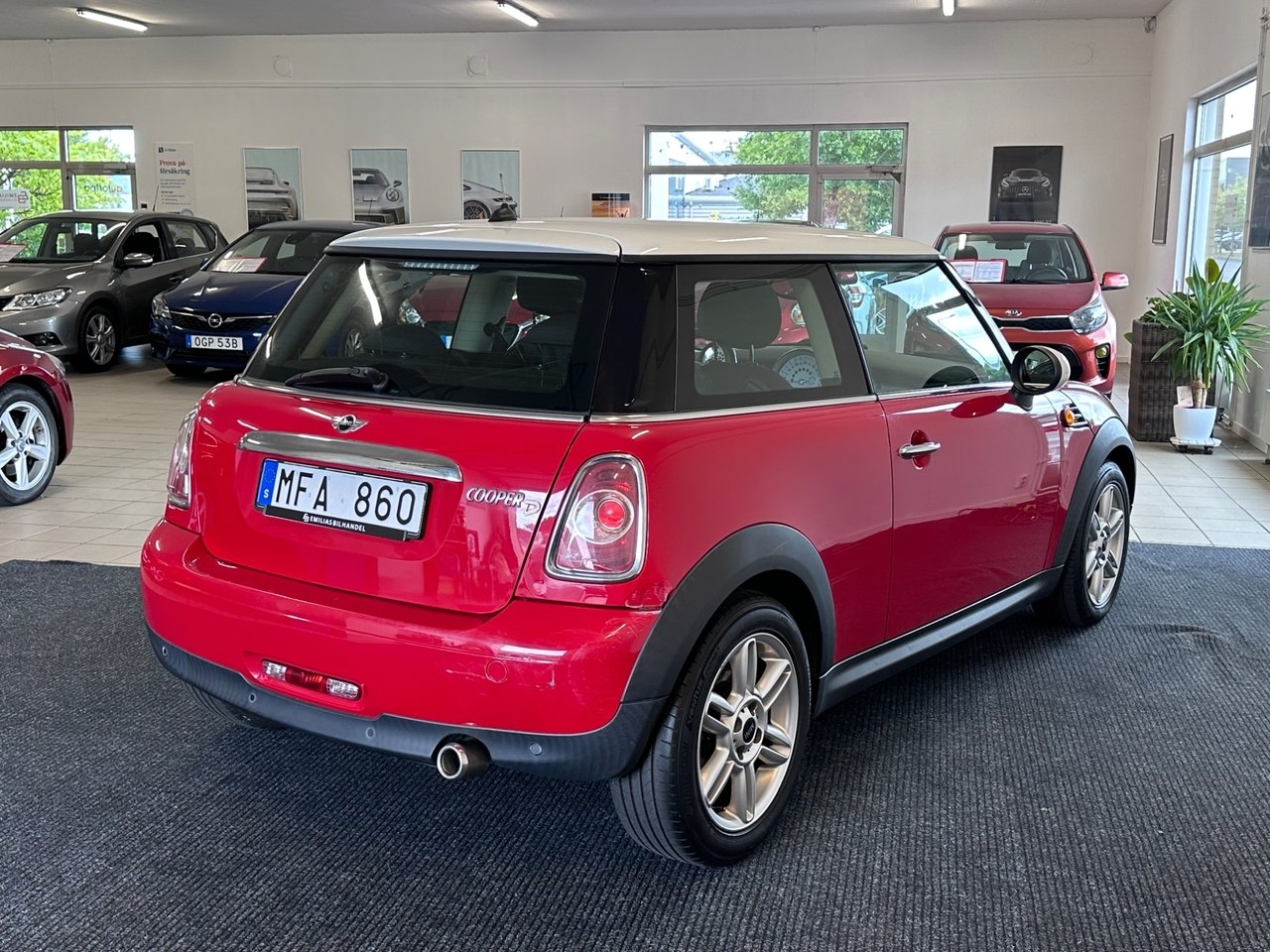 MINI Cooper 2012, kuva 3/10