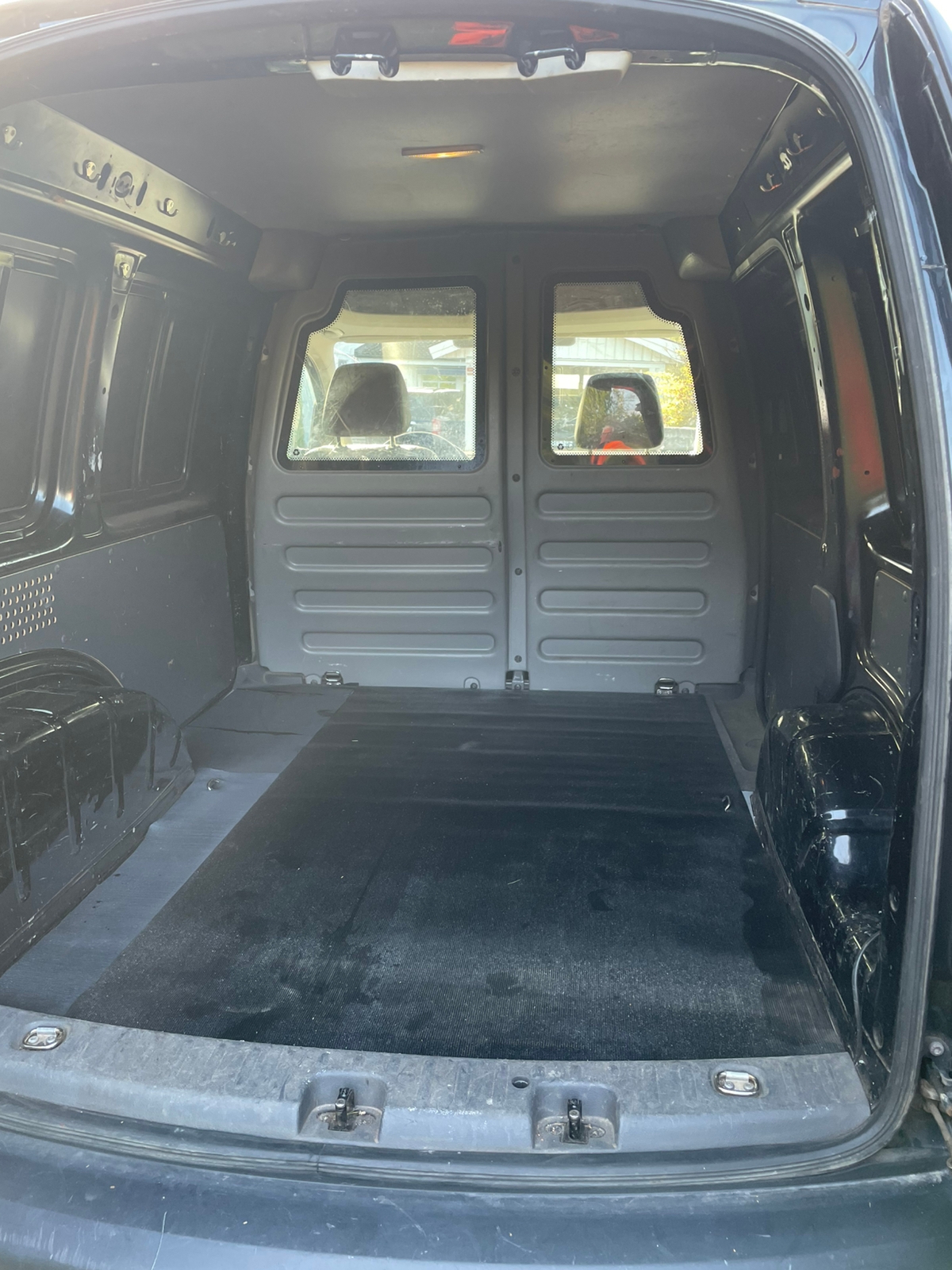 Volkswagen Caddy 2012, bild 3/3