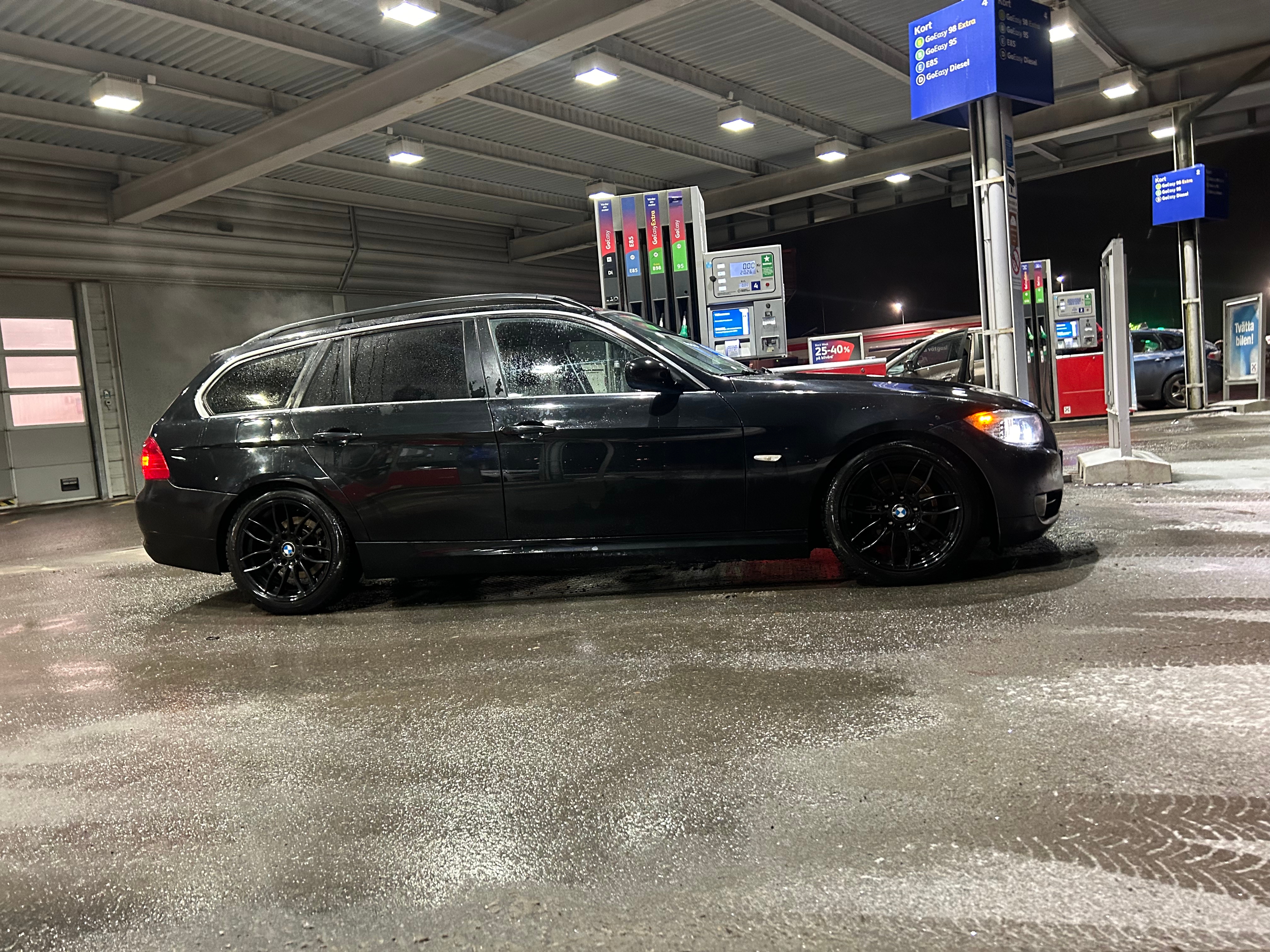 BMW 325 i Touring Manuell lci 2009, bild 3/6