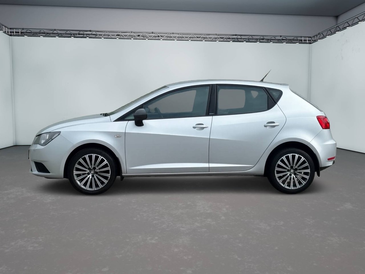 Seat Ibiza 2016, bild 2/10