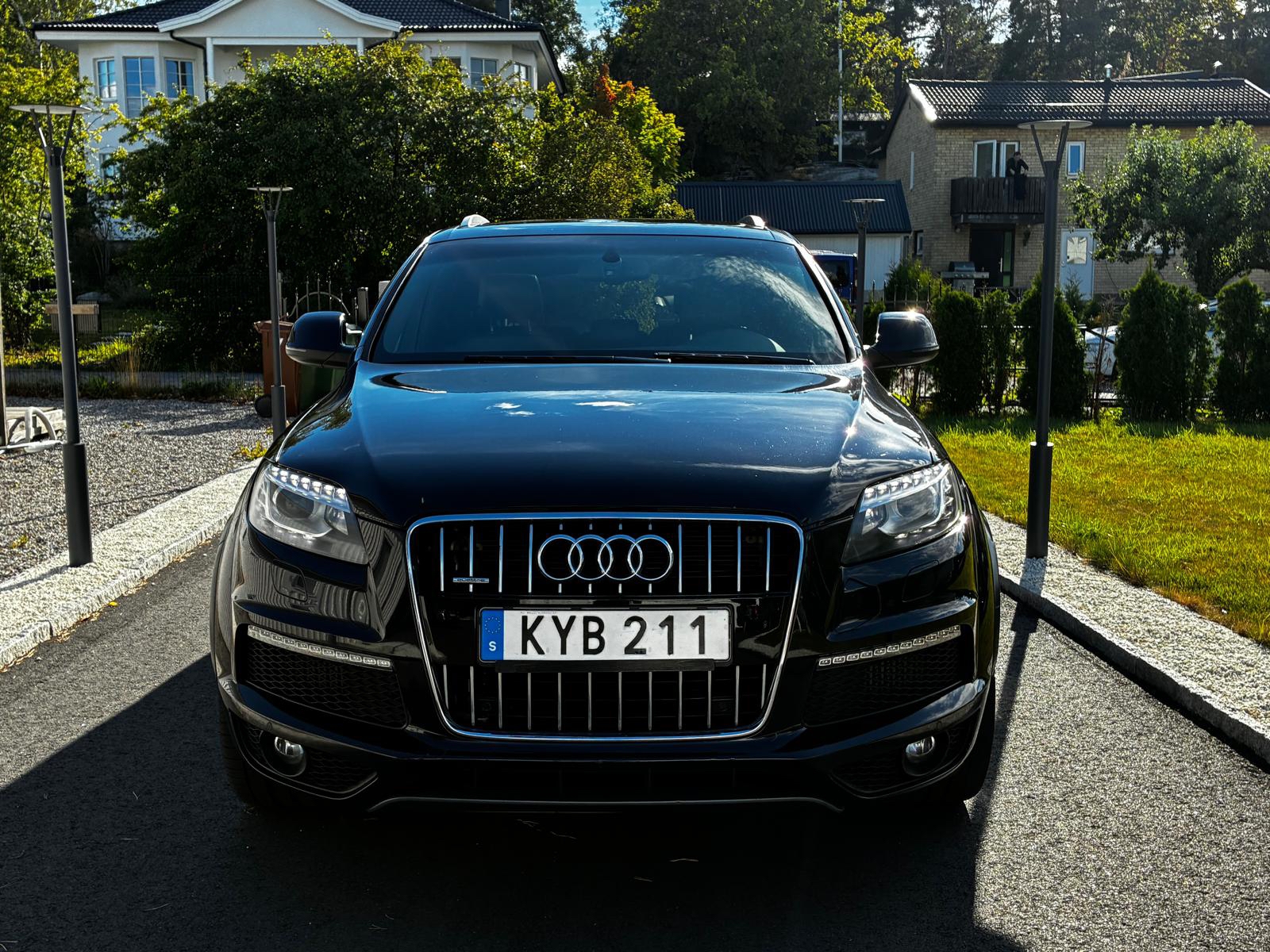 Audi Q7 2011, photo 2/10