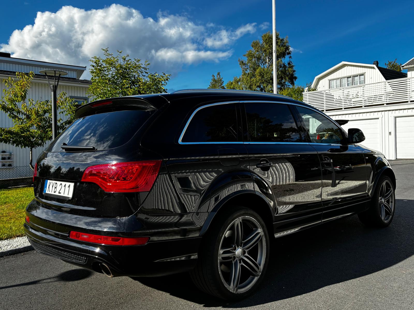 Audi Q7 2011, photo 3/10