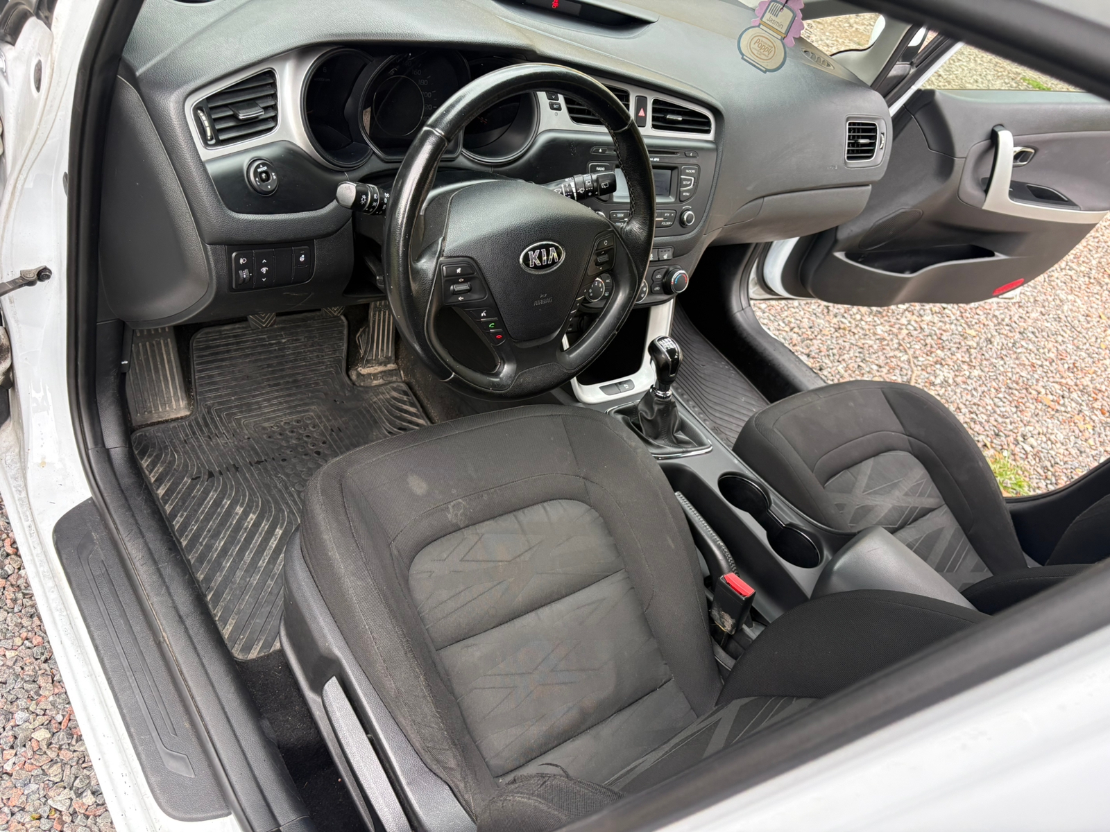 Kia Ceed _sw 1.4 CRDi Manuell 2014, bild 7/8