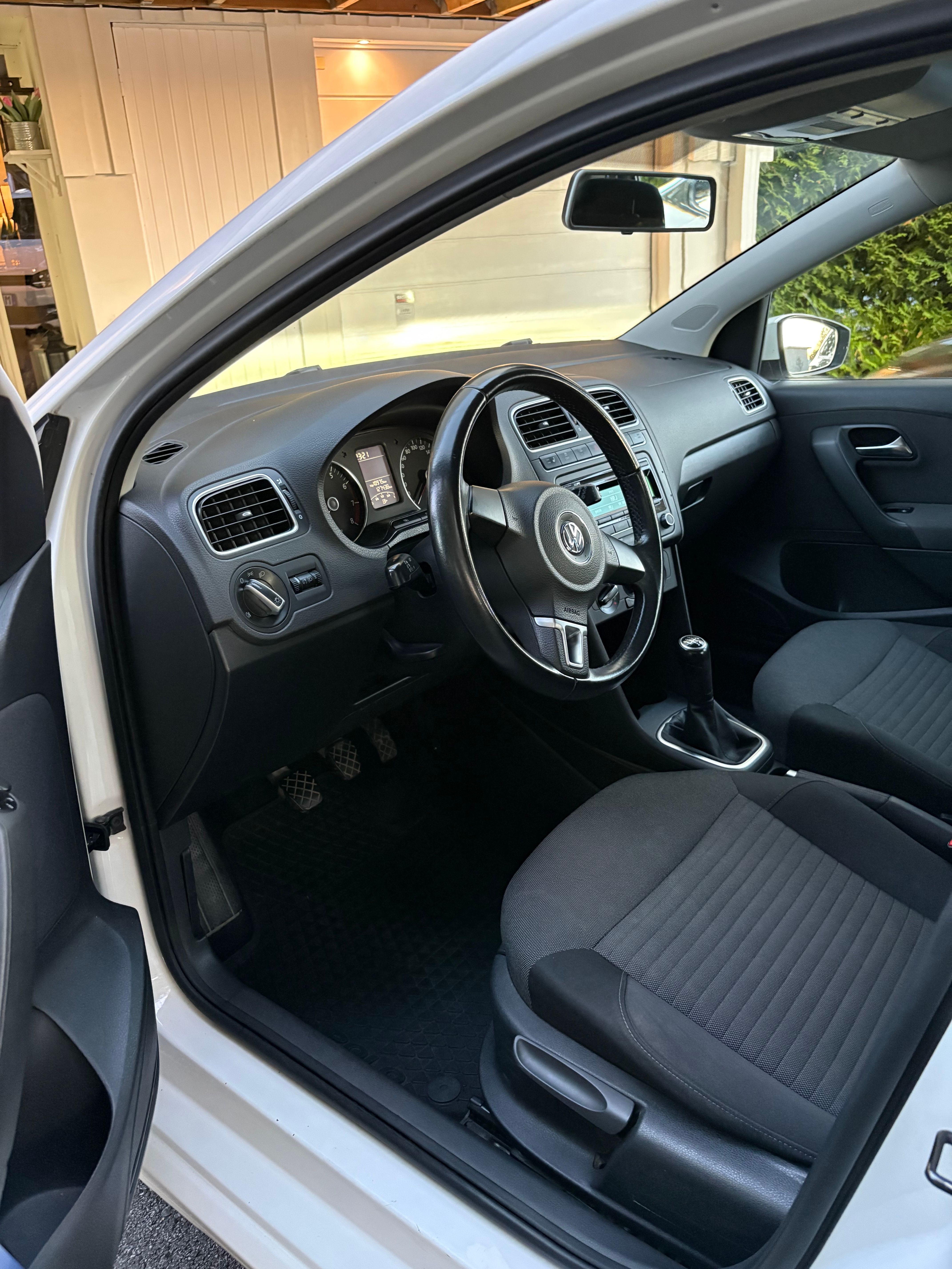 Volkswagen Polo 5-dörrar 1.2 TSI Manuell 2012, bild 3/6