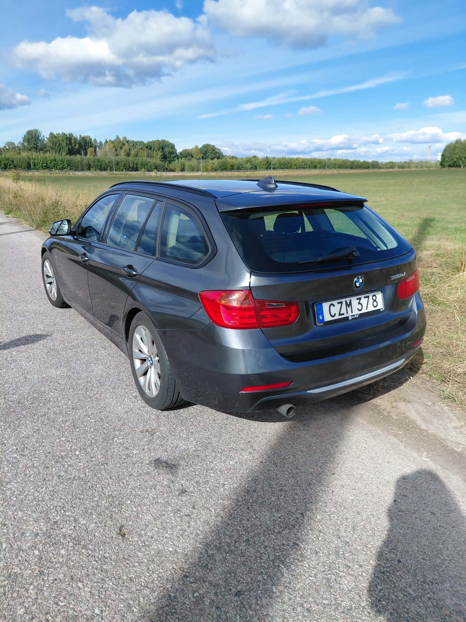 BMW 318 d Touring Manuell 2014, photo 3/4