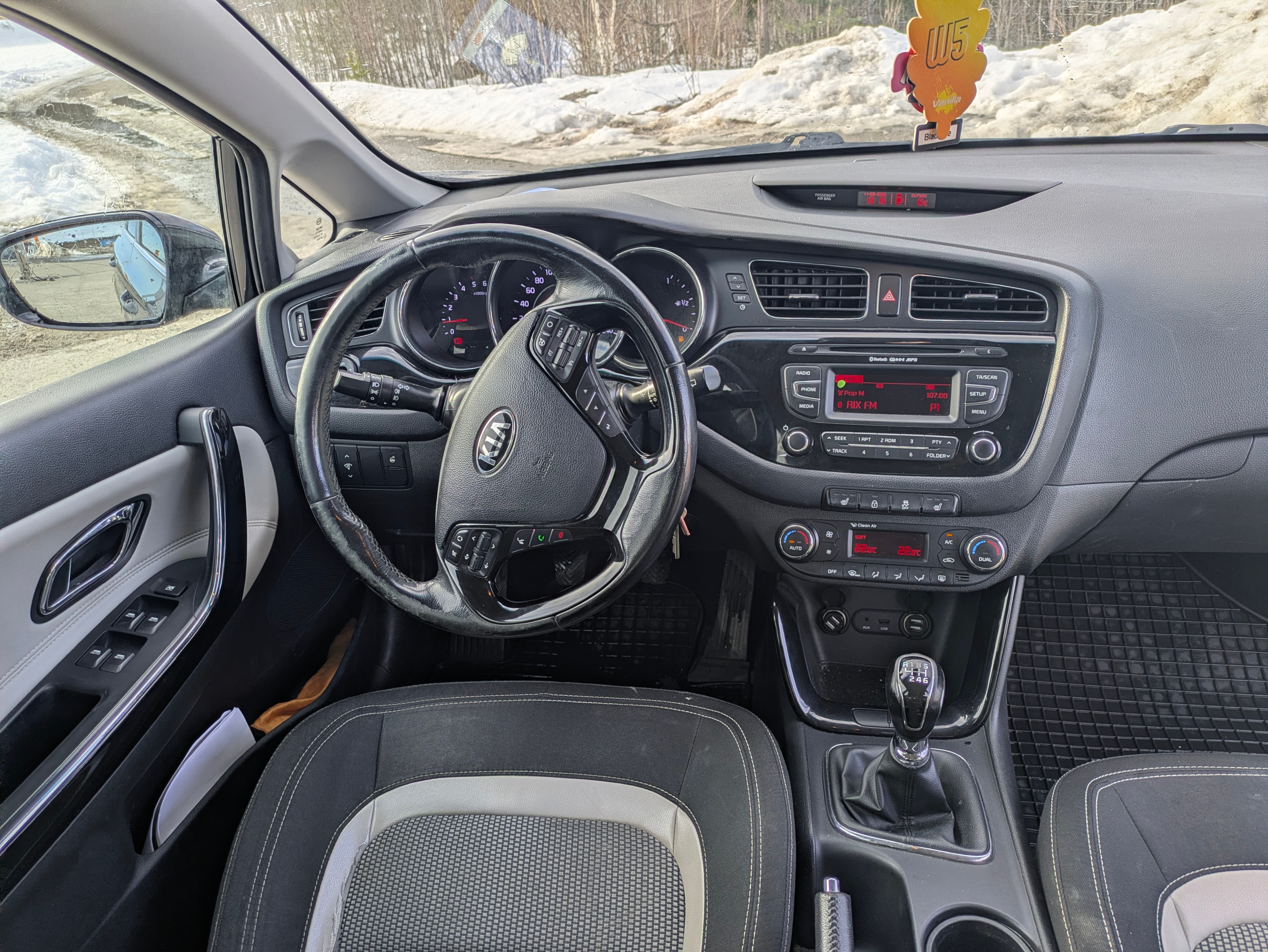 Kia Ceed _sw 1.6 CRDi Manuell 2013, photo 2/4