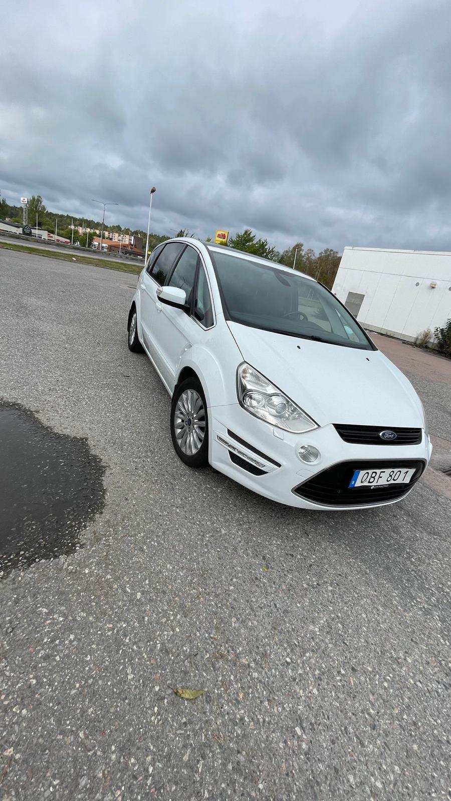 Ford S-MAX 2.0 TDCi Powershift 2014, kuva 2/5