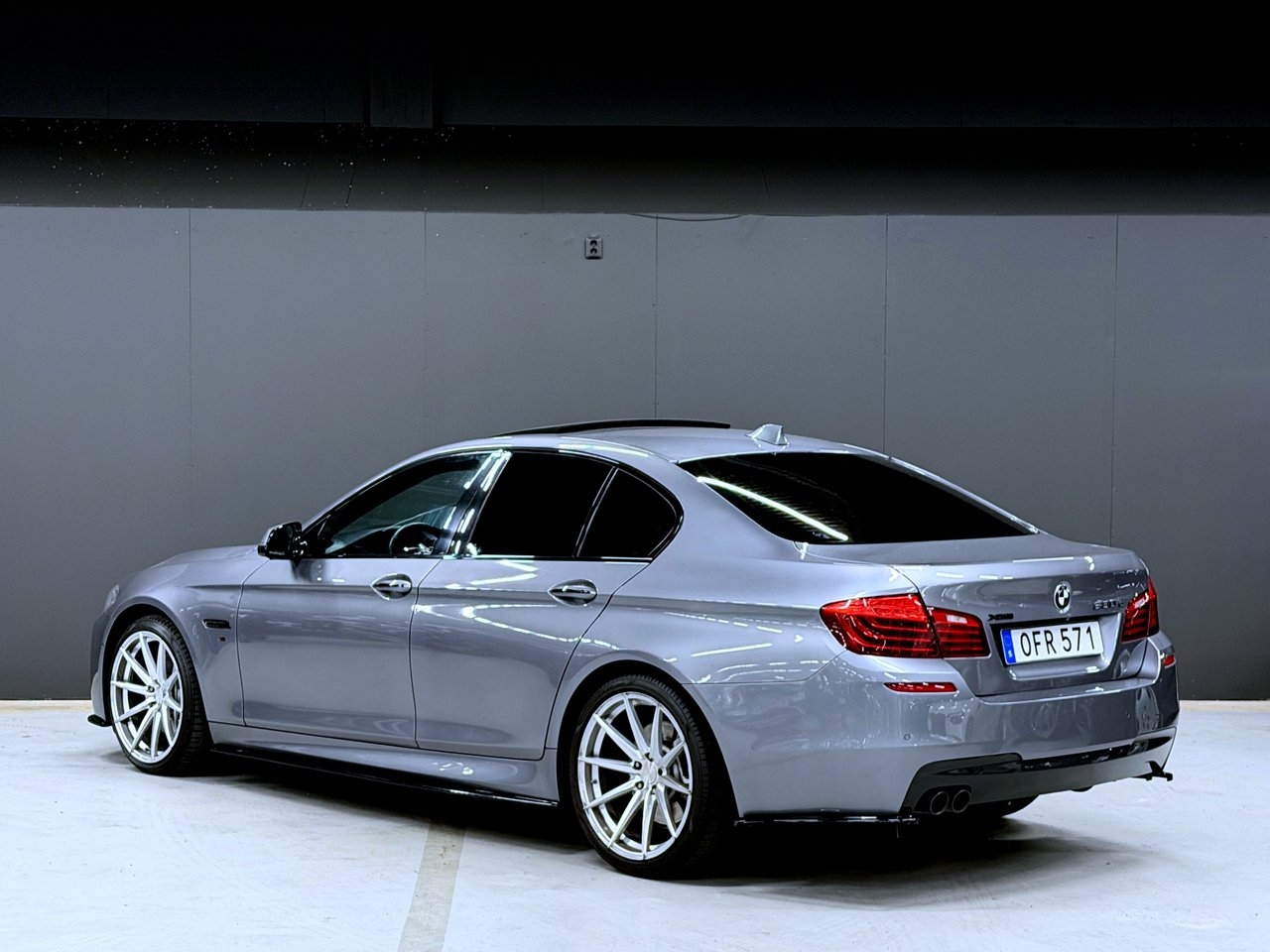 BMW 530 2016, bild 2/10