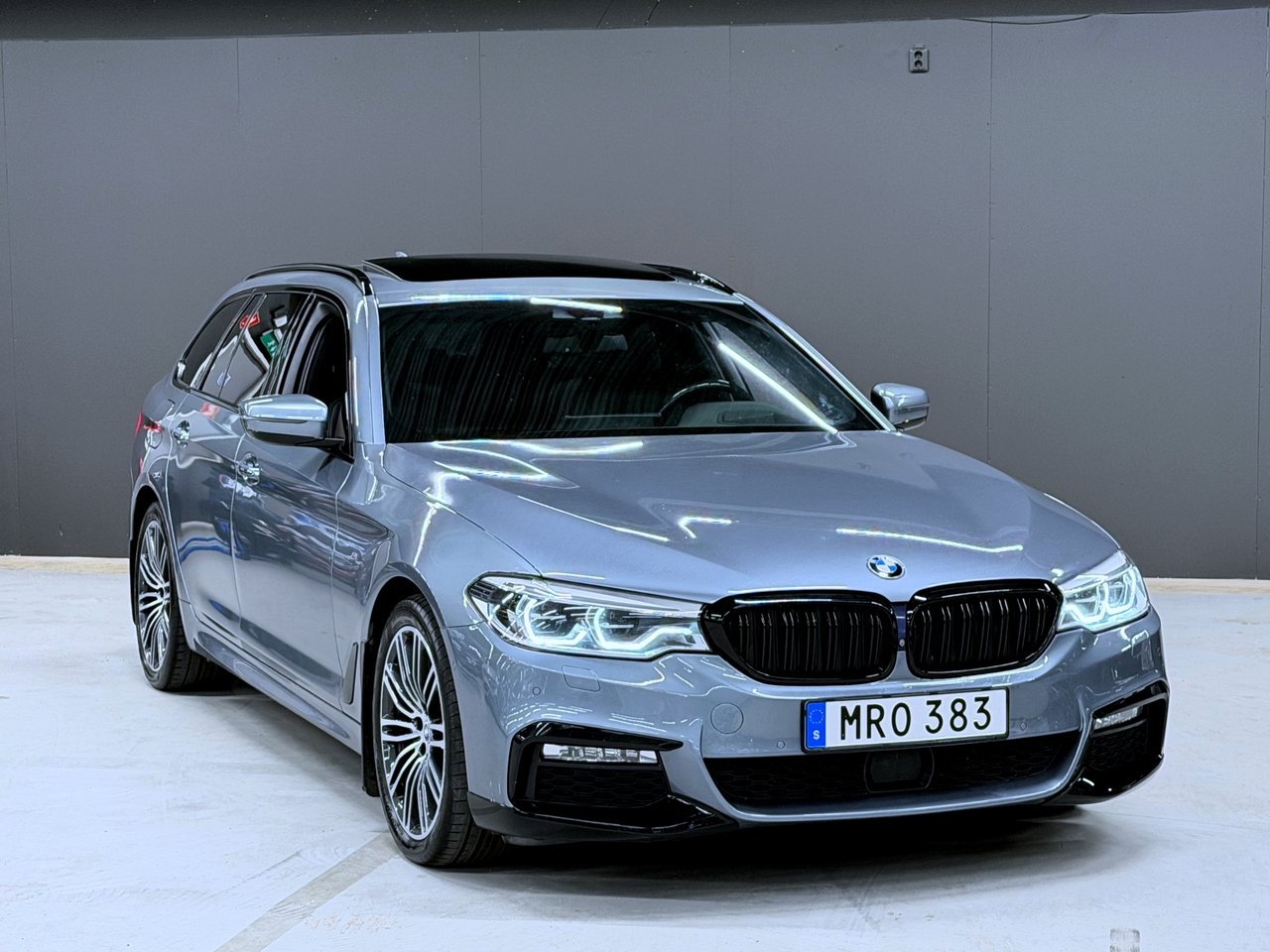 BMW 540 2018, photo 4/10