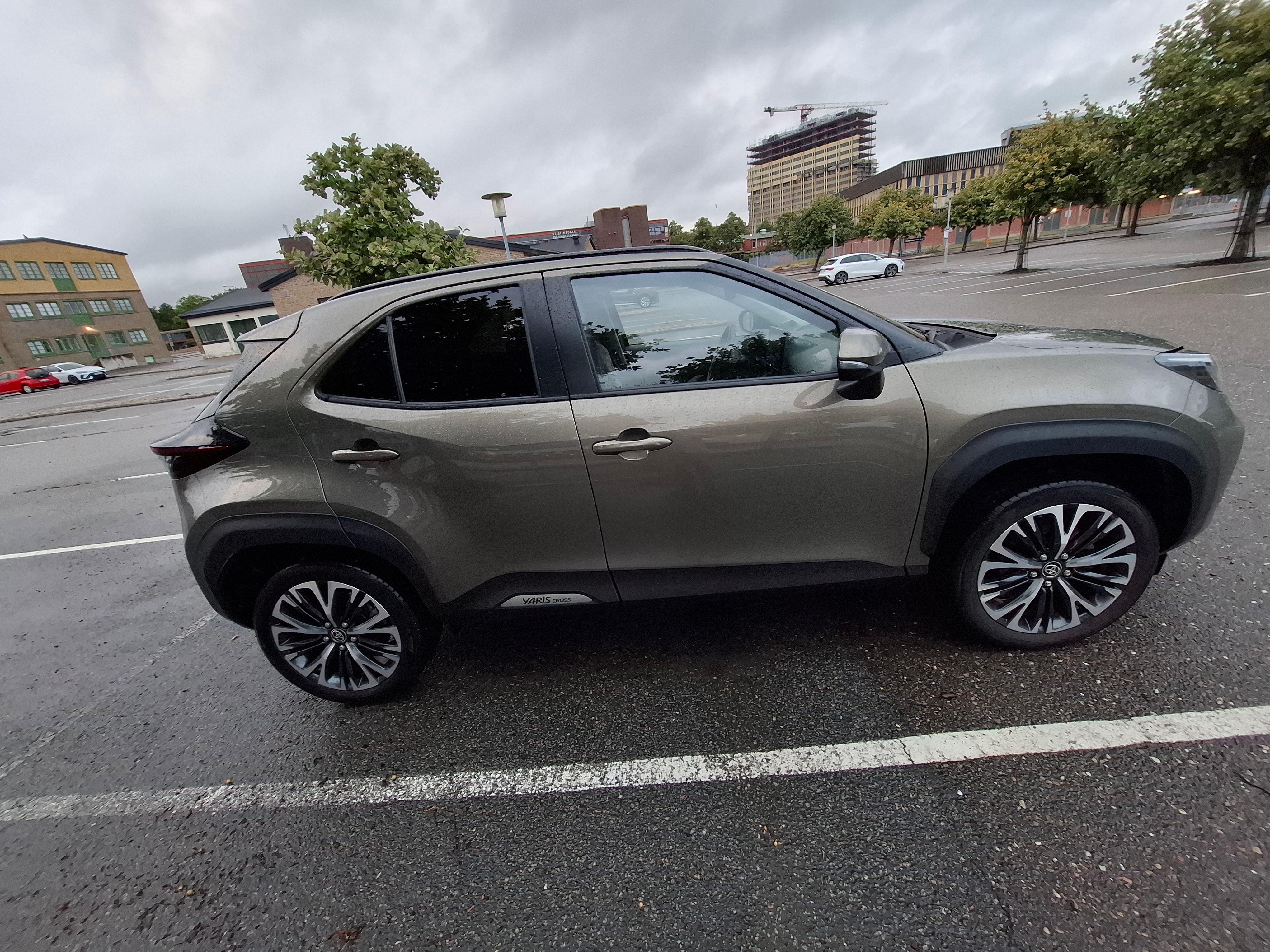 Toyota Yaris Cross Hybrid 130 e-CVT 2024, bild 2/6