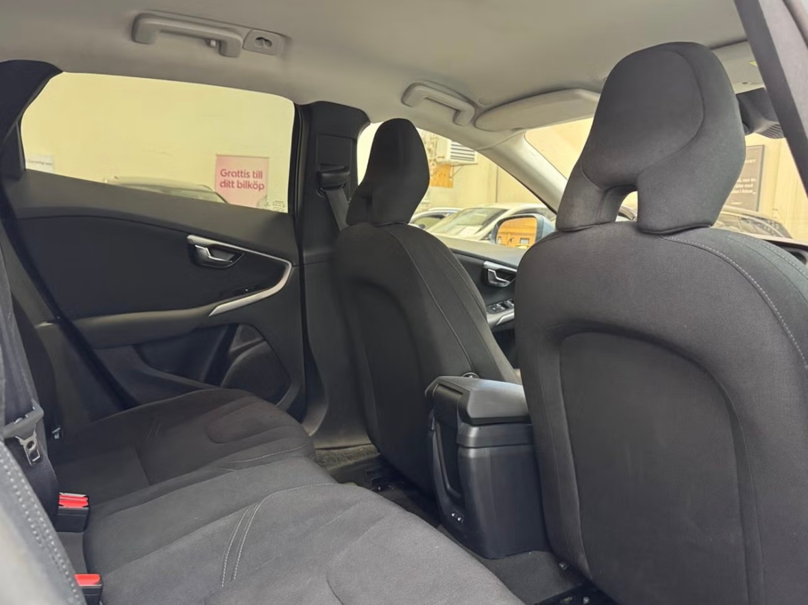 Volvo V40 D2 Kinetic-Drag 2015, kuva 7/8