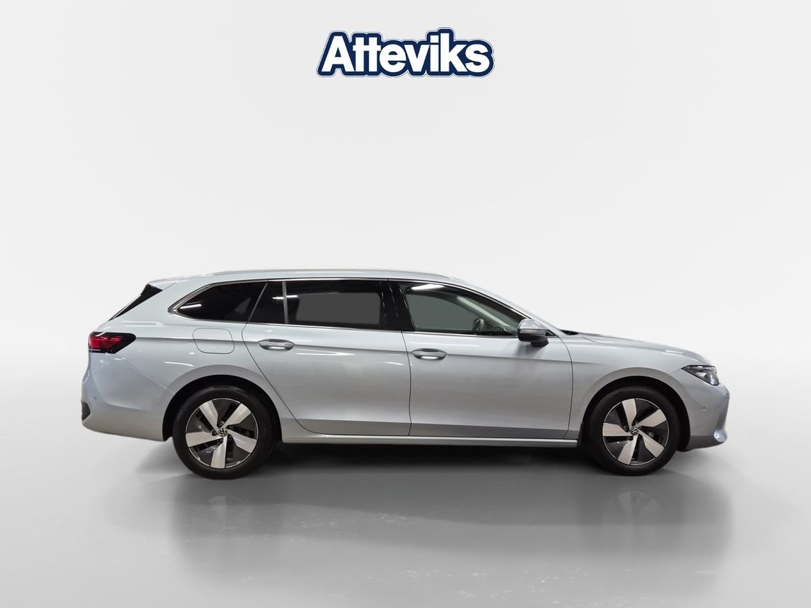 Volkswagen Passat 1.5 eTsi 2025, bild 2/15