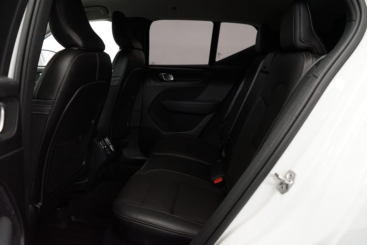 Volvo XC40 2019, kuva 7/10