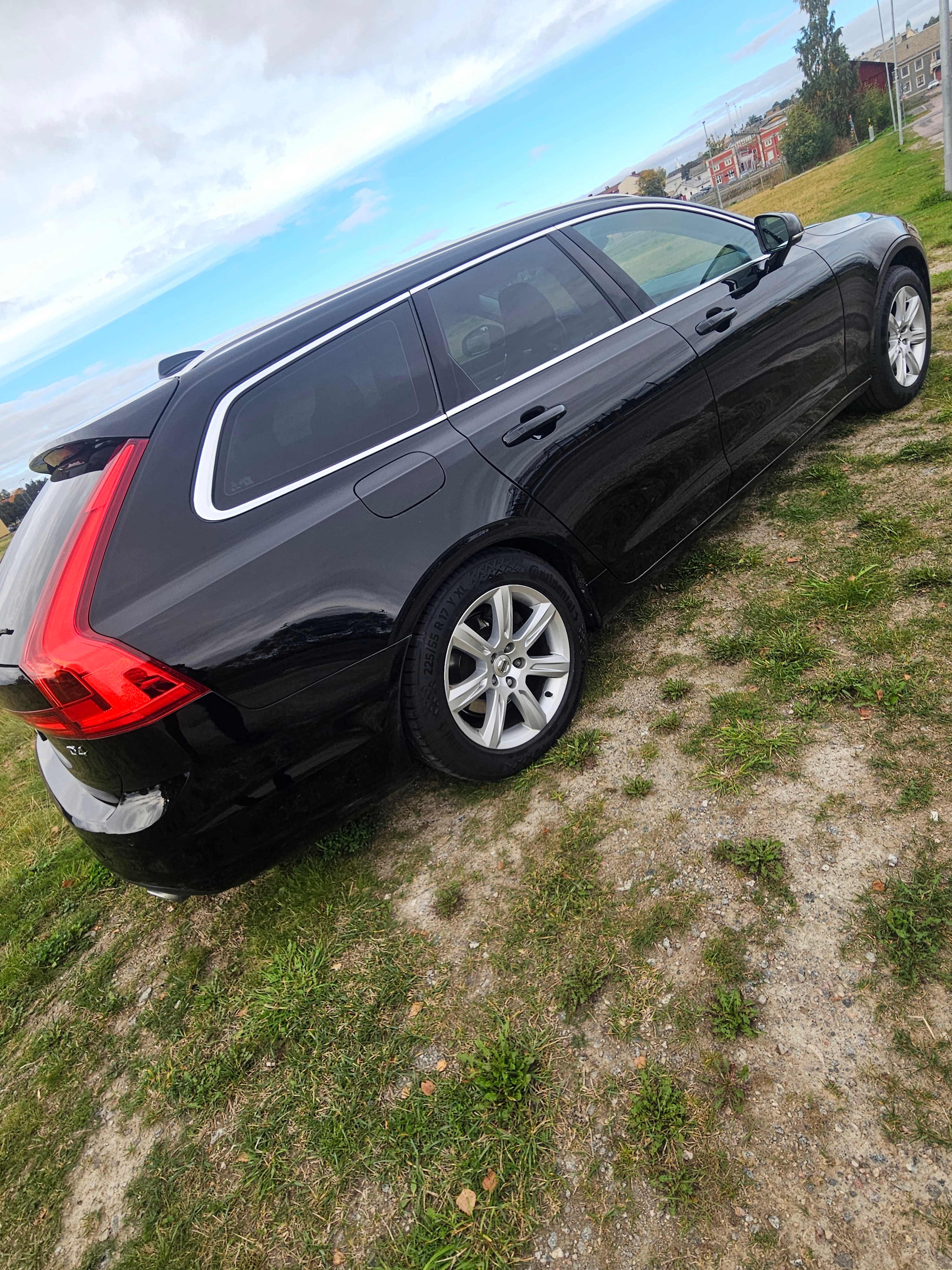 Volvo V90 D4 Geartronic 2017, kuva 2/5