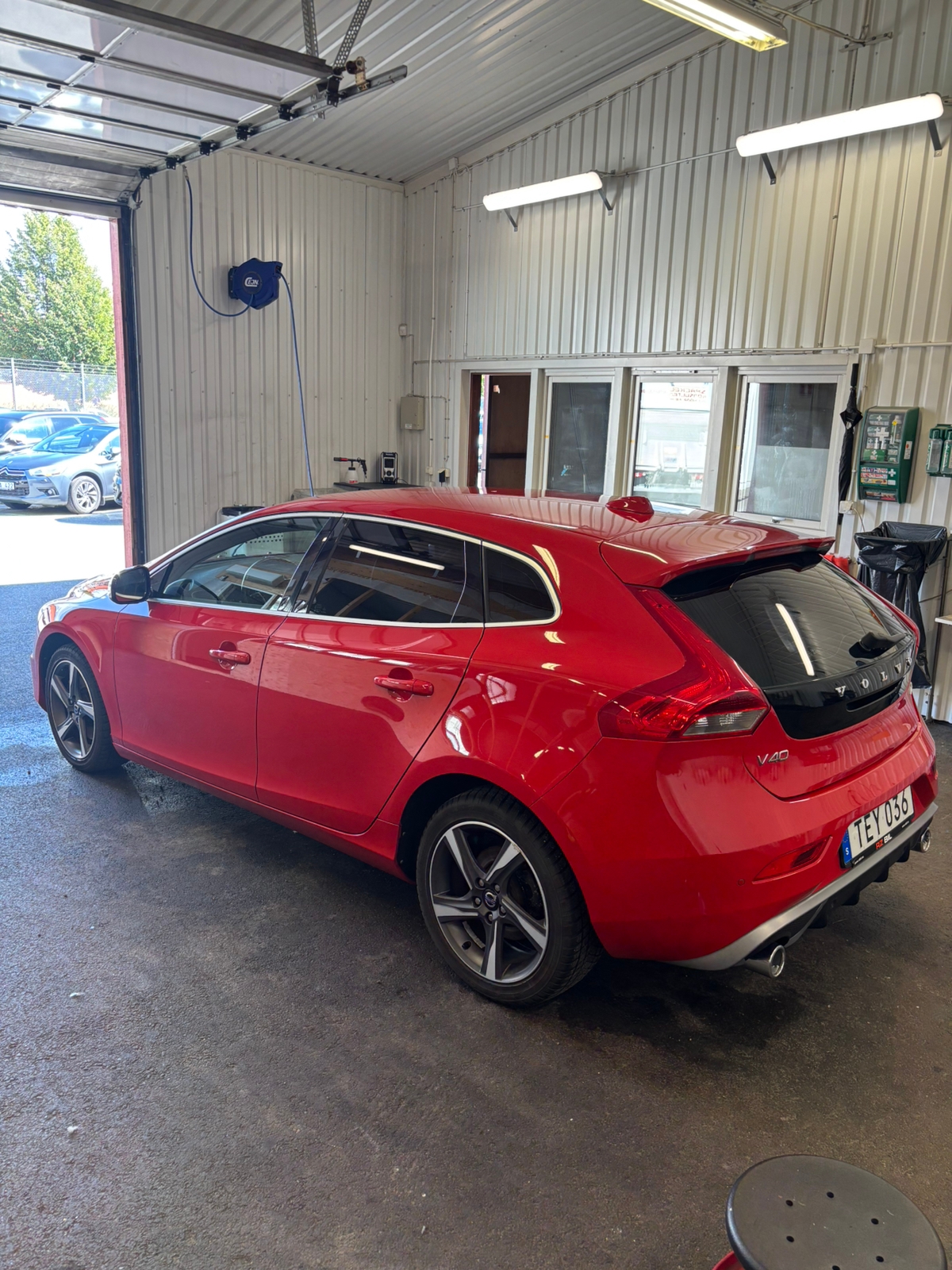Volvo V40 D4 Manuell 2015, bild 4/7