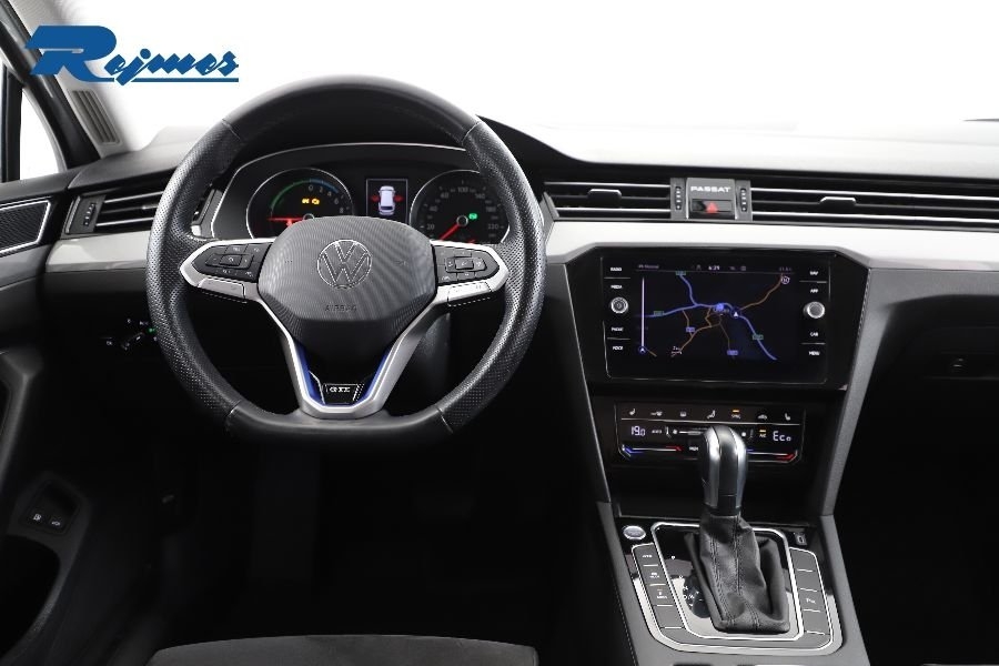 Volkswagen Passat 2021, bild 4/10