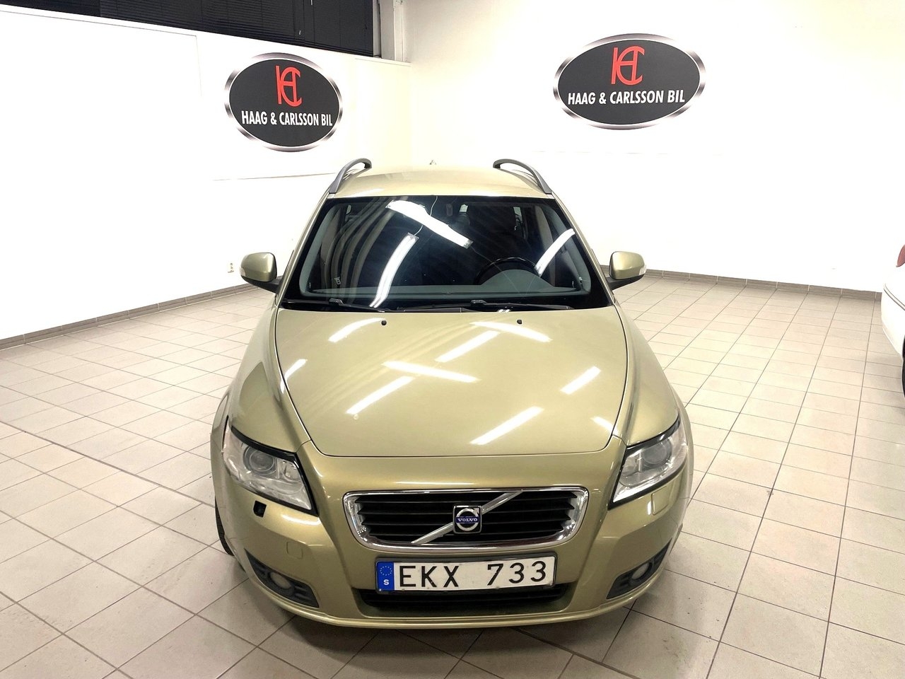 Volvo V50 1,6 D Drive Momentum 109Hk 2010, bild 2/10