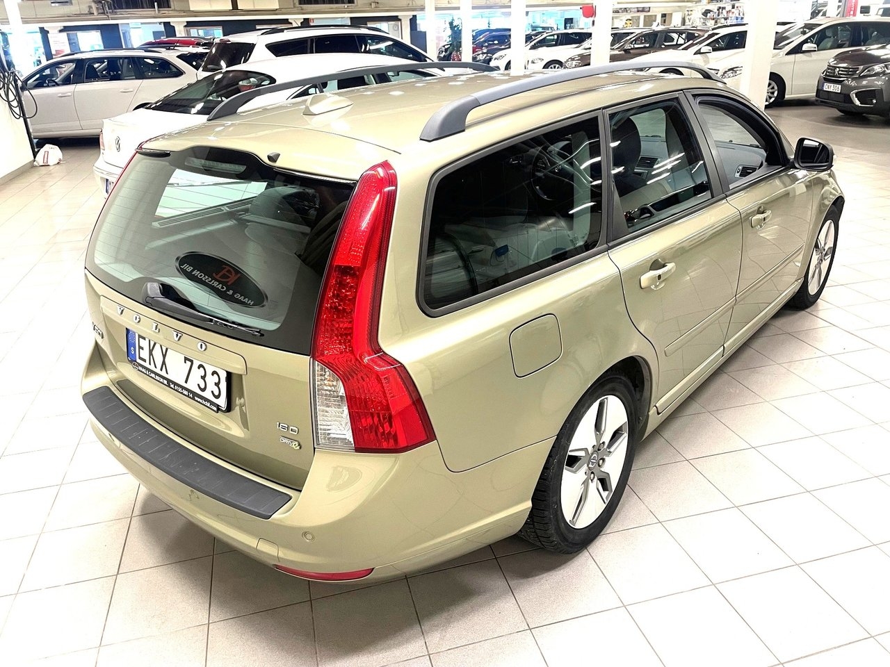 Volvo V50 1,6 D Drive Momentum 109Hk 2010, bild 3/10
