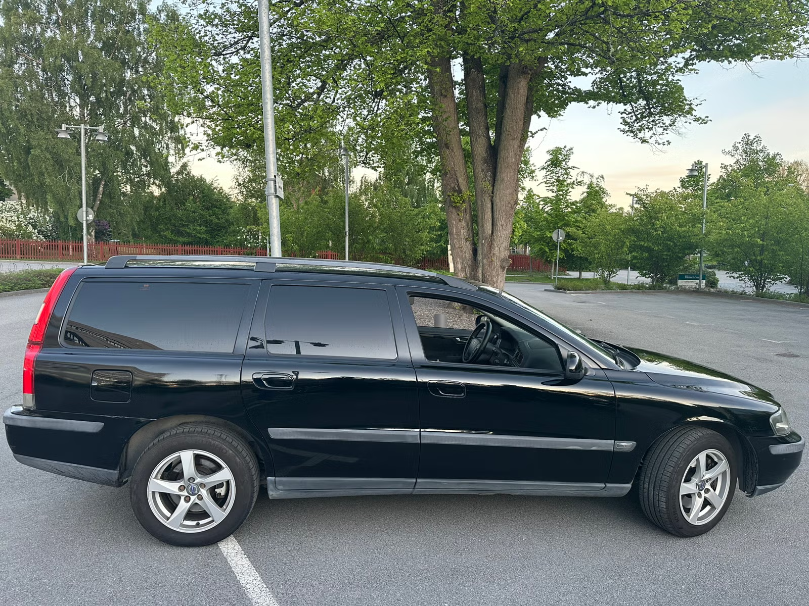 Volvo V70 2.4T AWD Manuell 2002, kuva 2/8