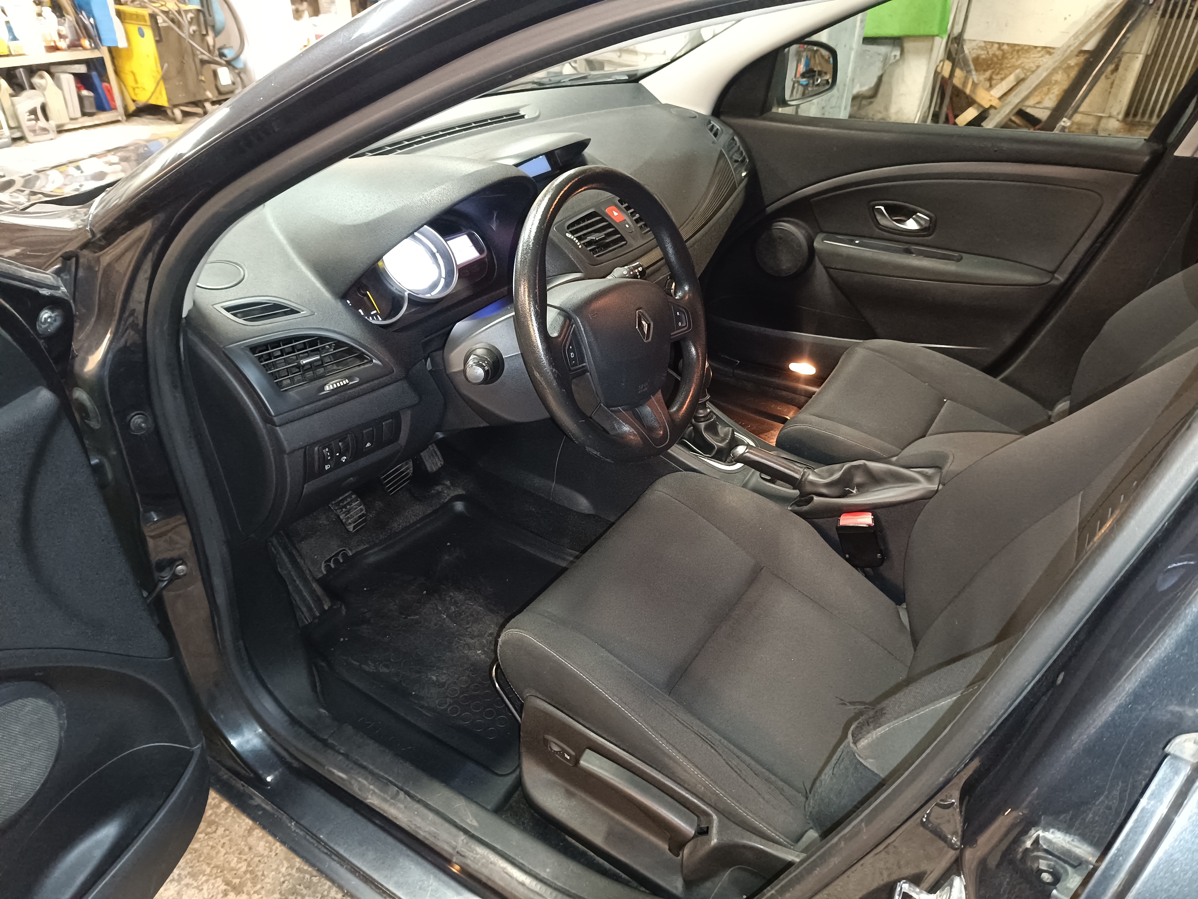 Renault Megane 2011, bild 2/2