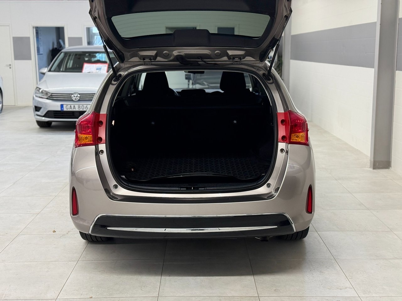 Toyota Auris 2015, photo 7/10