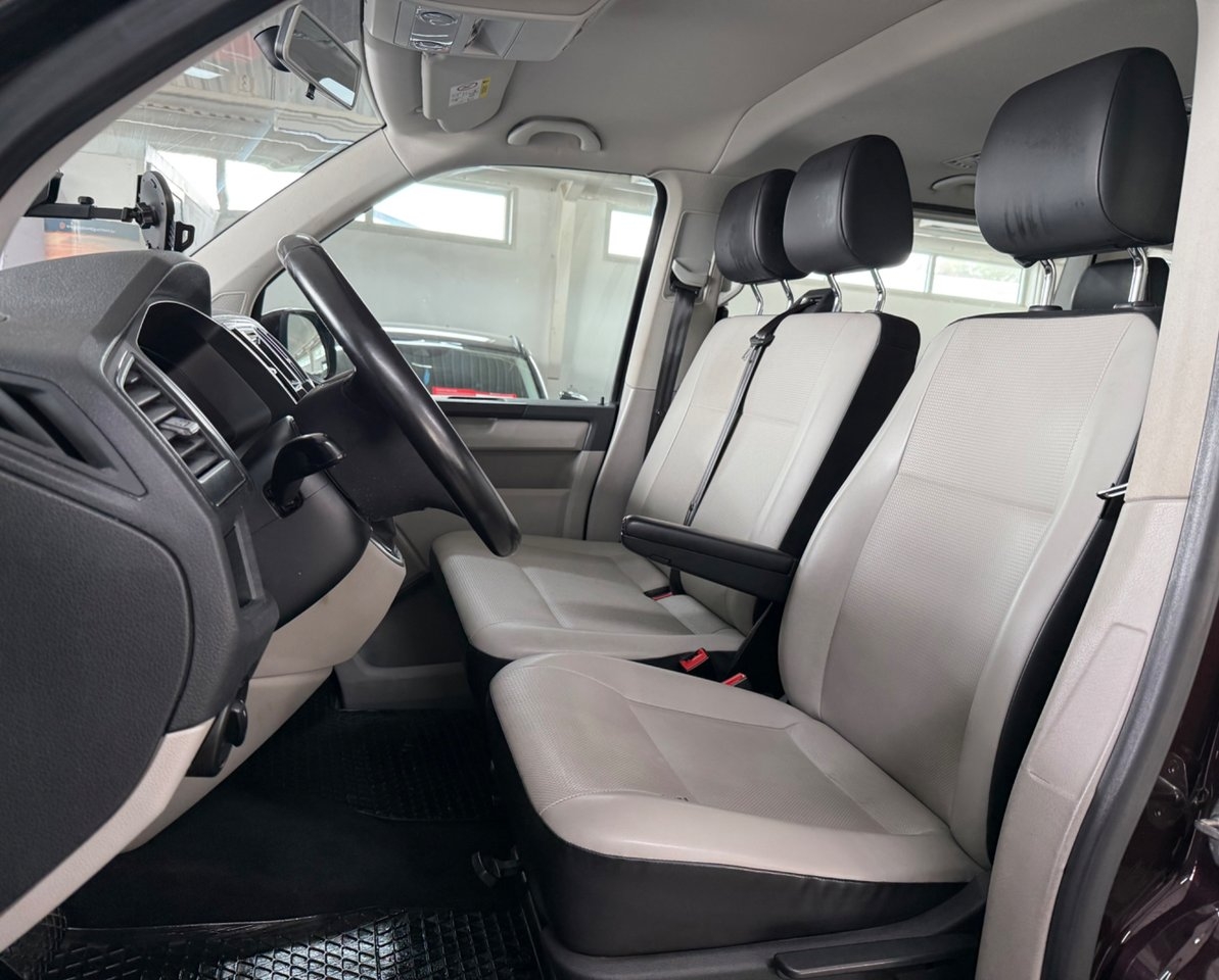 Volkswagen Caravelle 2016, photo 7/10