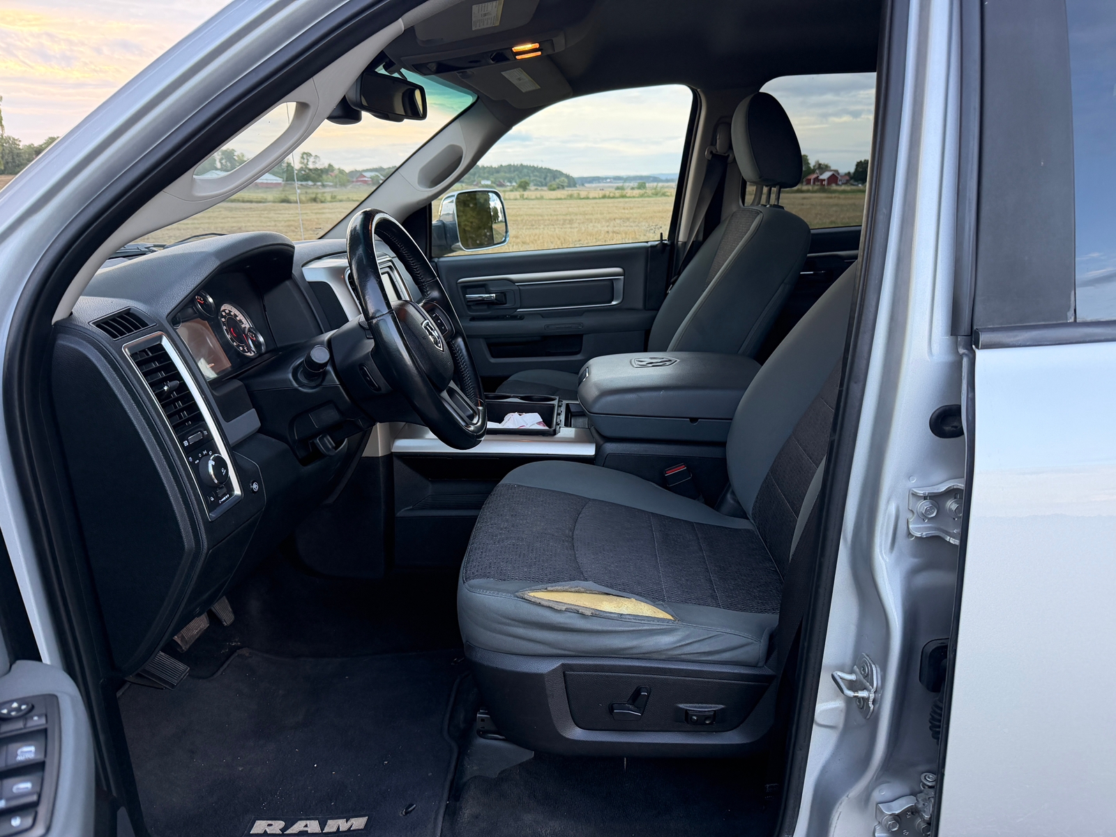 RAM 1500 2015, kuva 7/10
