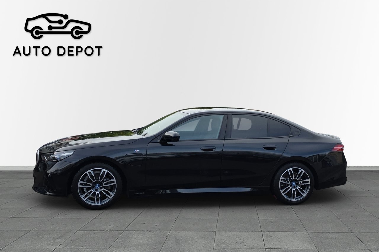 BMW 530 e Steptronic M Sport 2024, bild 2/10