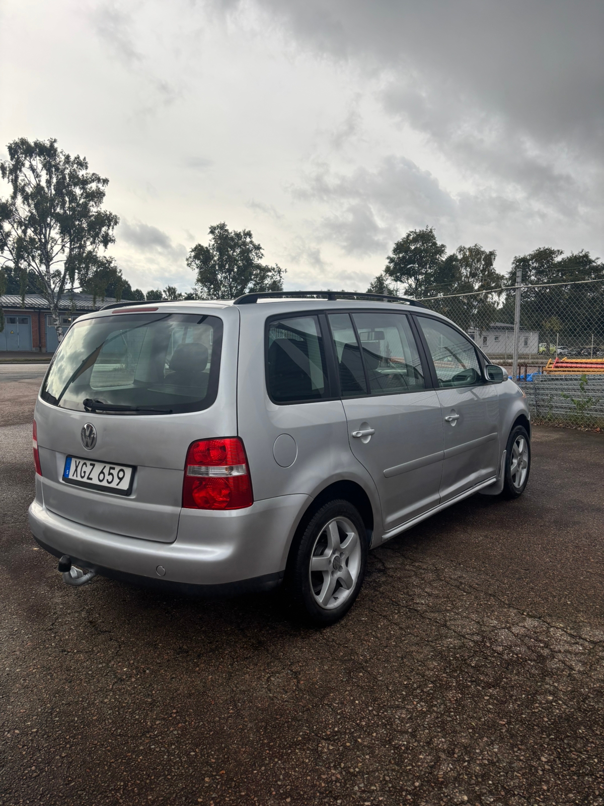Volkswagen Touran 2006, kuva 3/6