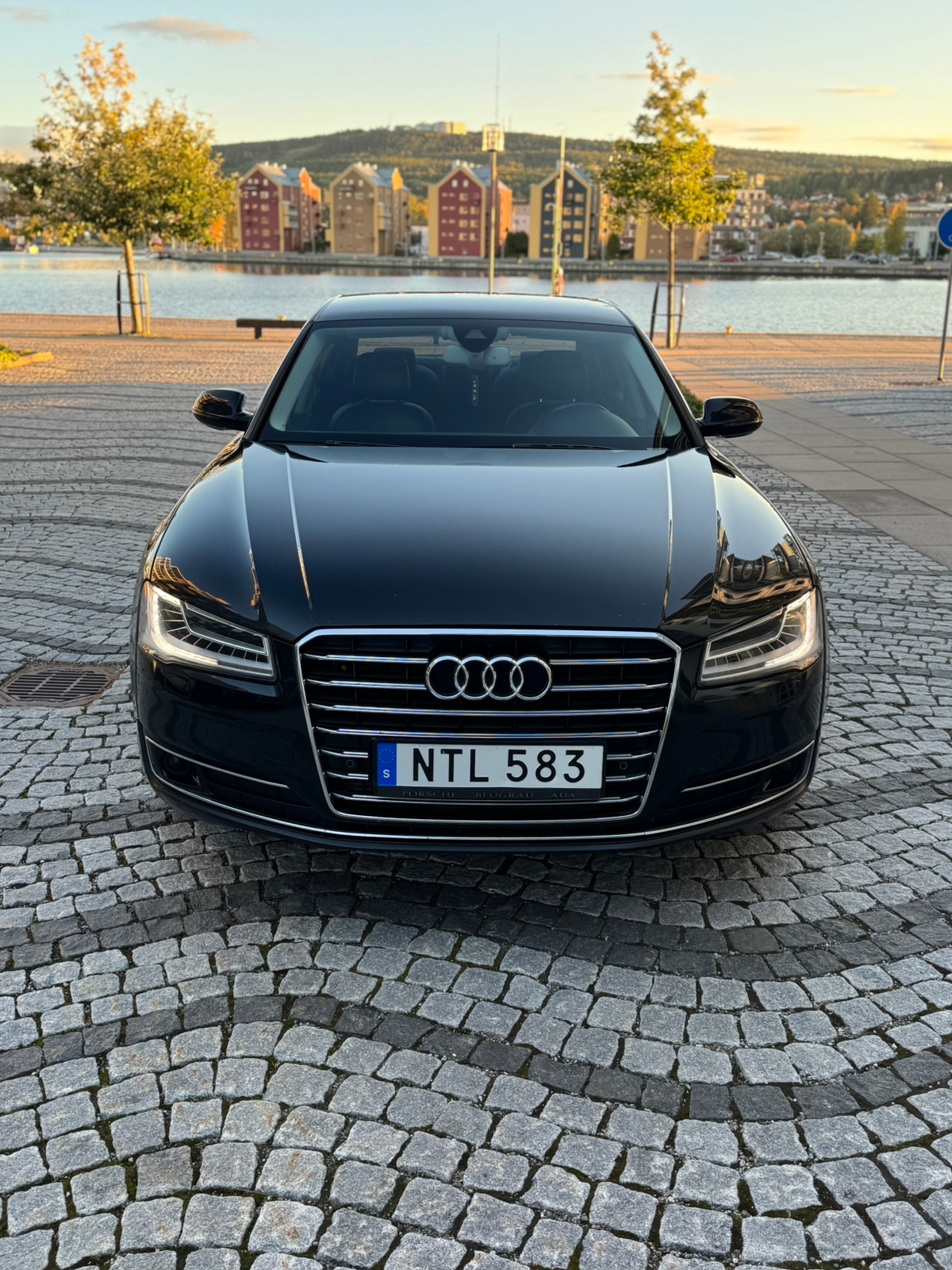 Audi A8 2016, kuva 5/10