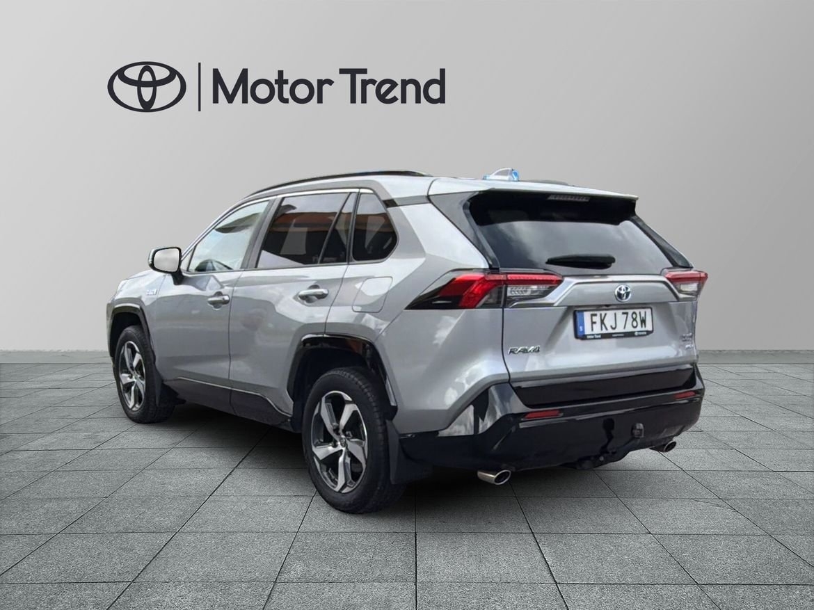 Toyota RAV4 2021, photo 3/10