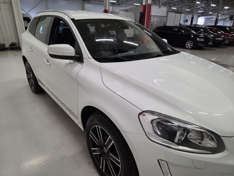 Volvo XC60 D4 Summum Automat 4x4 190 Hk 2017, bild 3/10
