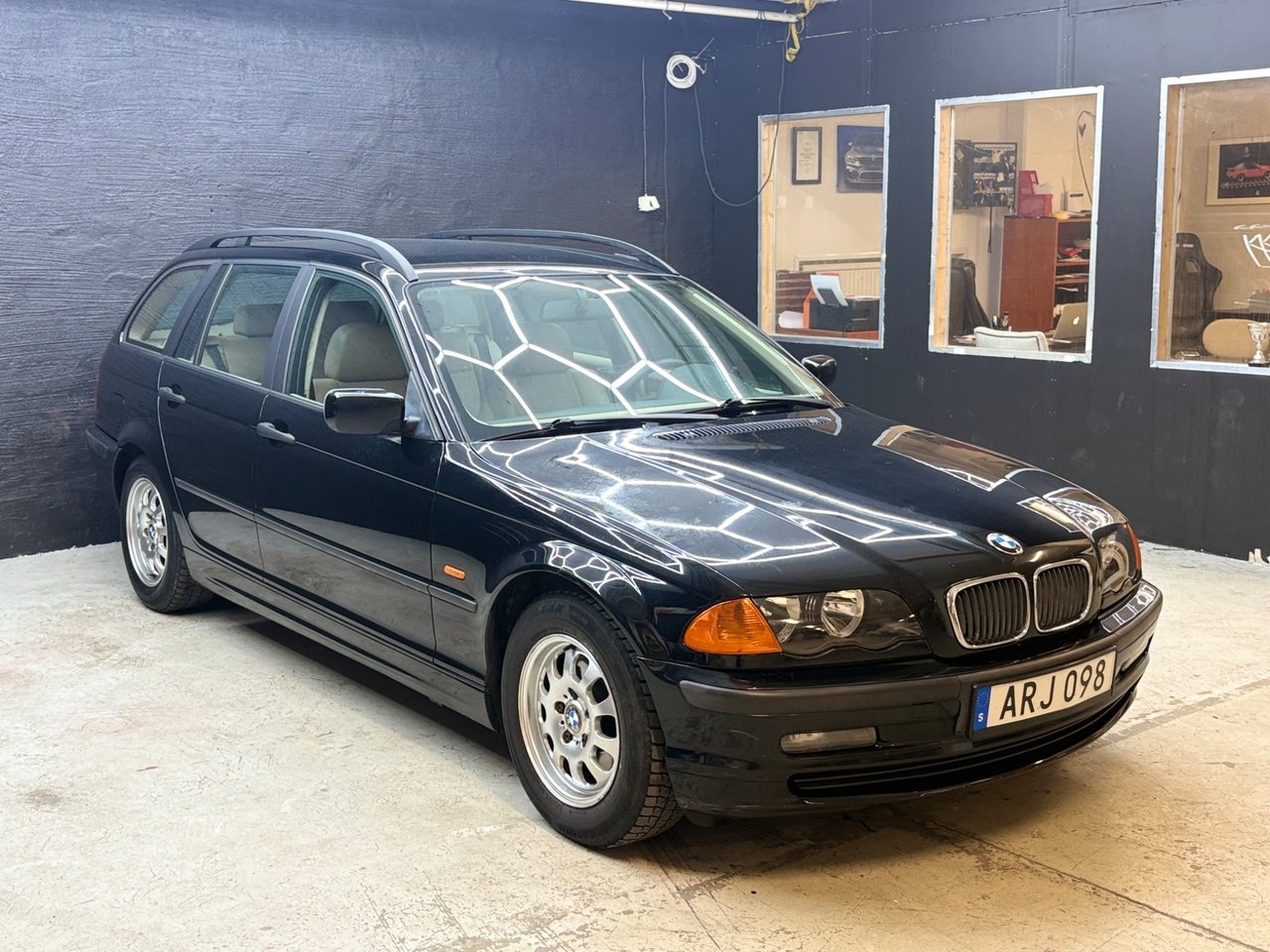 BMW 318 i Touring Euro 3 2001, photo 5/10