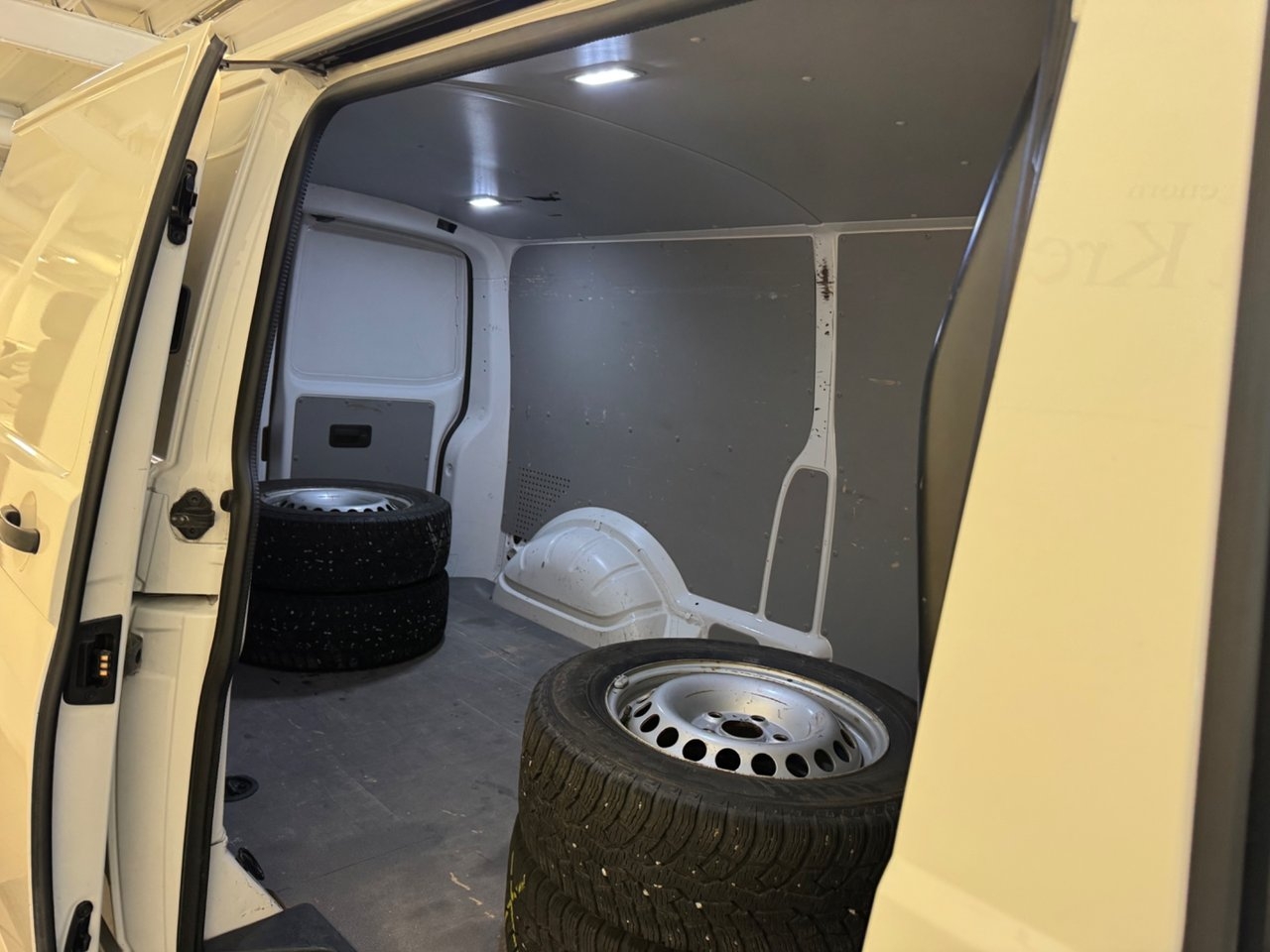 Volkswagen Transporter 2018, photo 5/10