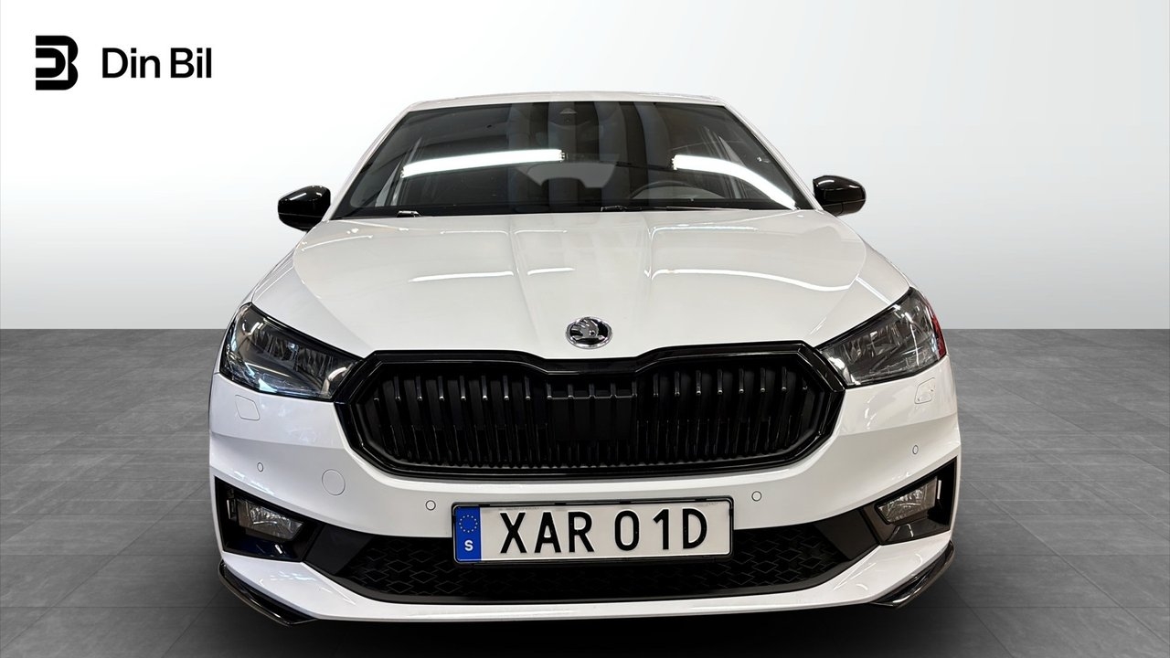 Skoda Fabia Monte Carlo 1,0 TSI DSG 2023, bild 4/10