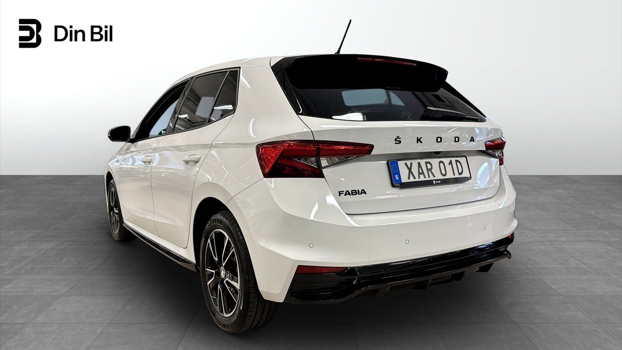 Skoda Fabia Monte Carlo 1,0 TSI DSG 2023, bild 3/10
