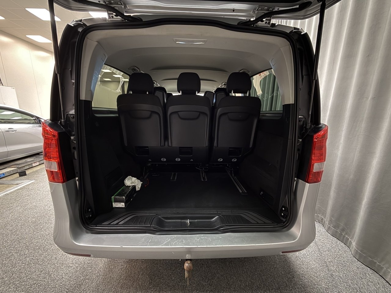 Mercedes-Benz V 2018, bild 6/10