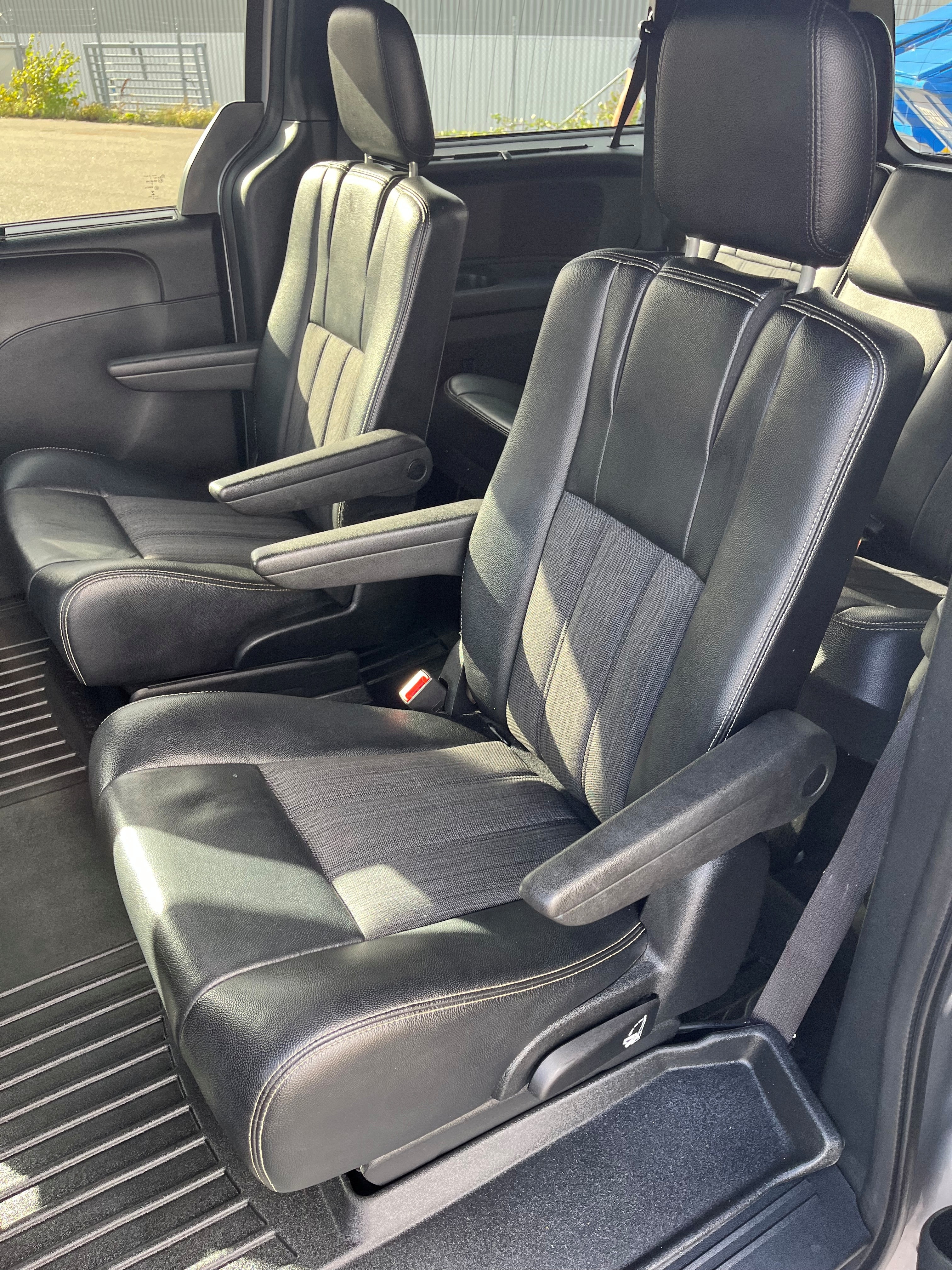 Lancia Voyager 2.8 Automatisk S Modell 2015, bild 6/11
