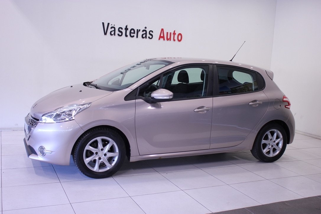 Peugeot 208 2012, bild 6/10