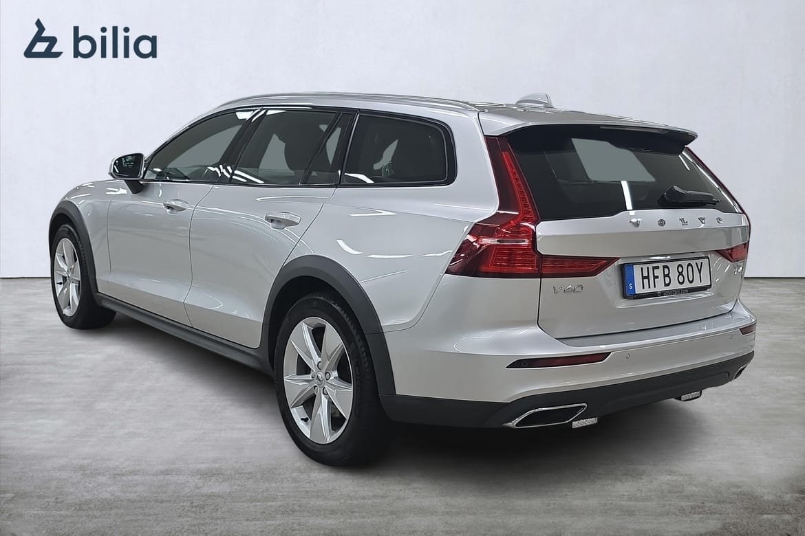 Volvo V60 Cross Country 2019, bild 2/10