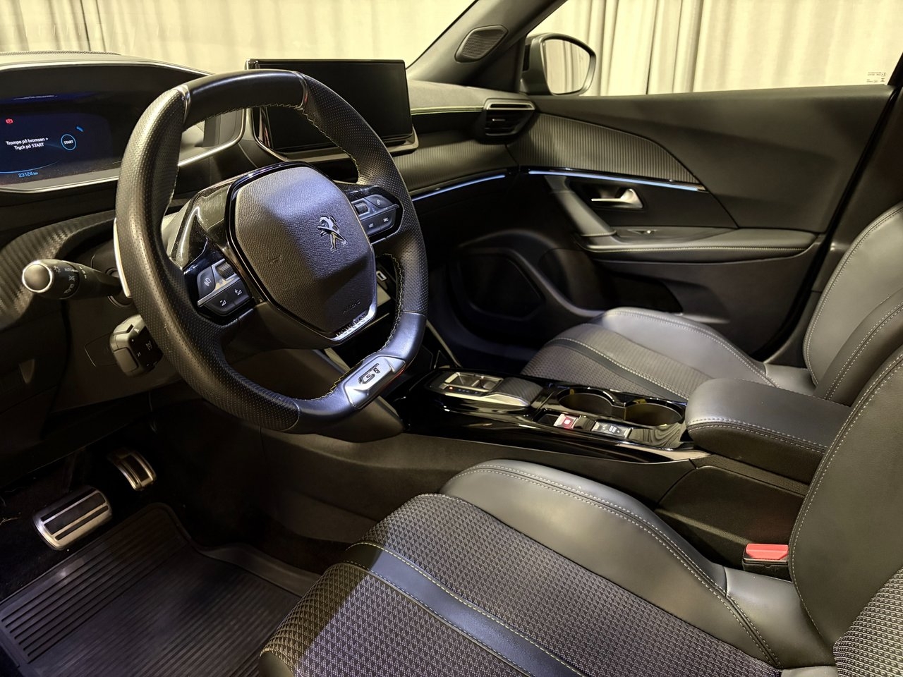 Peugeot 2008 GT PureTech 130 AUT8 Inkl 2023, bild 6/10