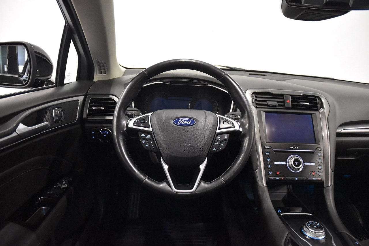 Ford Mondeo 2.0 AWD Titanium Drag 2019, bild 2/10