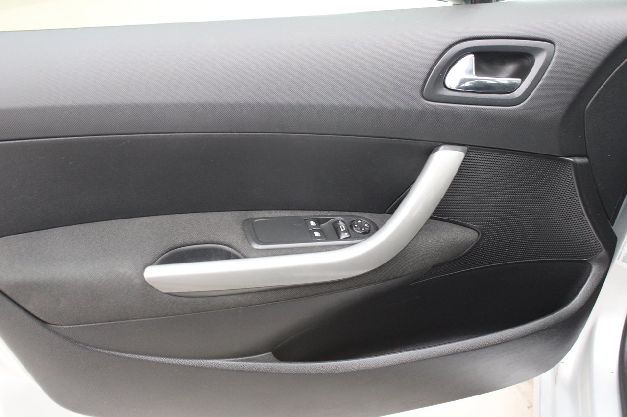 Peugeot 308 2009, bild 7/10