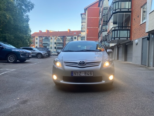 Toyota Auris 5-dörrar 1.4 D-4D Manuell 2011, bild 4/9