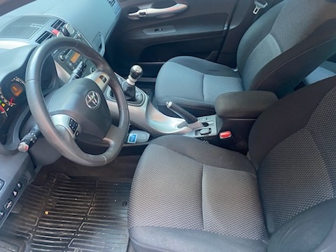 Toyota Auris 5-dörrar 1.4 D-4D Manuell 2011, bild 6/9