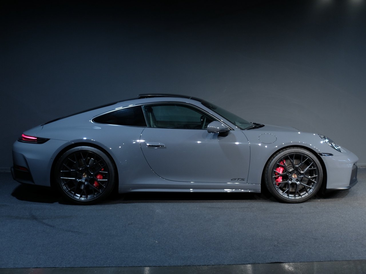 Porsche 911 Carrera 4 GTS PDK 2025, bild 2/12