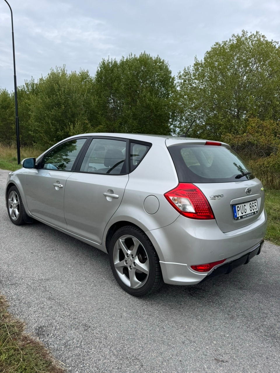 Kia Ceed 1.6 CRDi Manuell 2012, bild 3/10